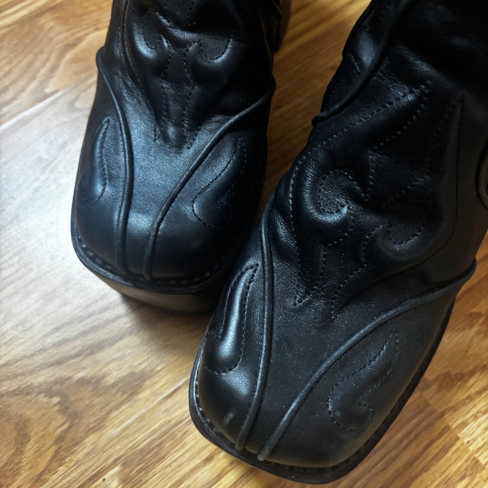 Jeffrey Campbell- Dead Wrong platform boots - Picture 3 of 6
